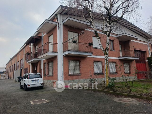 Capannone in commerciale in Strada mongina 13