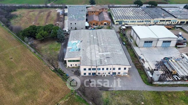 Capannone in commerciale in Via Giuseppe Mazzini 68