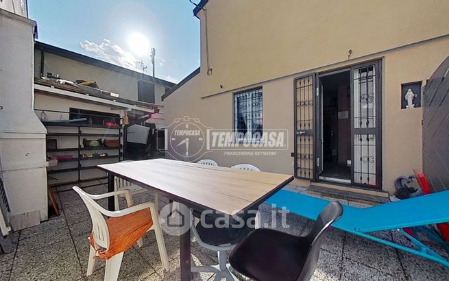 Casa indipendente in residenziale in 