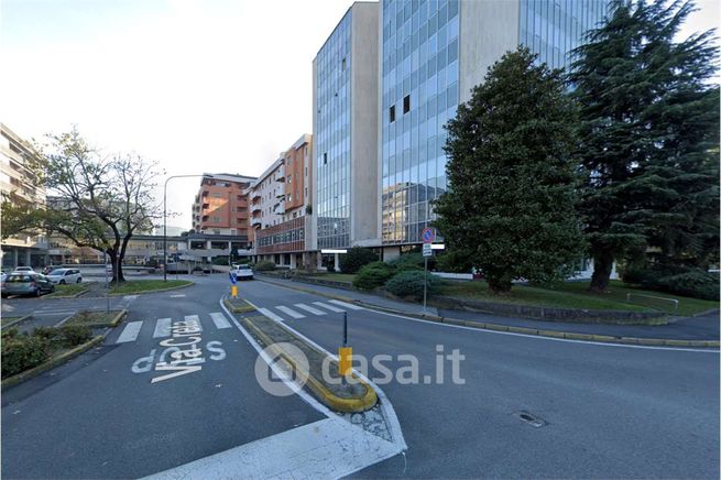 Garage/posto auto in residenziale in Via Creta 26