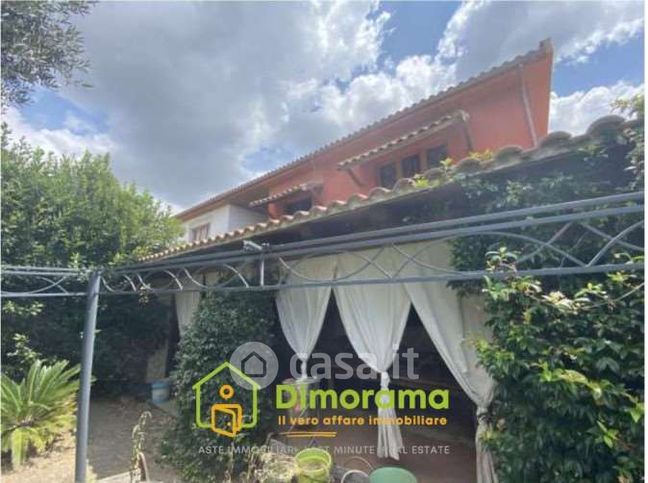 Appartamento in residenziale in Strada Del FIORA