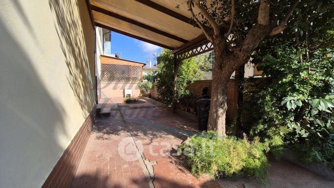 Appartamento in residenziale in Via delle Pescine