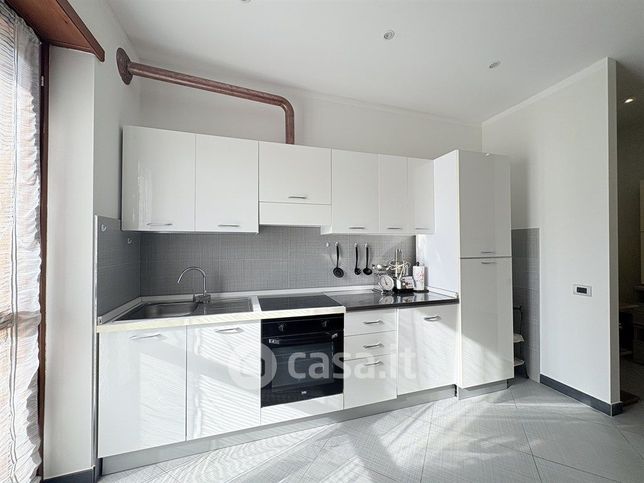 Appartamento in residenziale in Via Macrino