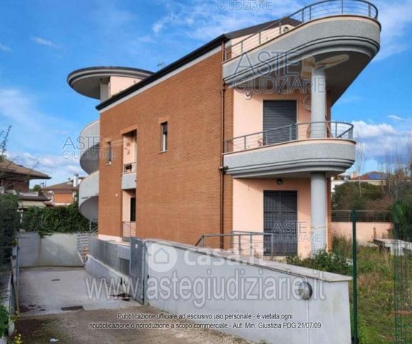 Appartamento in residenziale in Viale San Marino 29