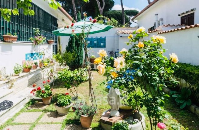 Appartamento in residenziale in Viale Corona Boreale