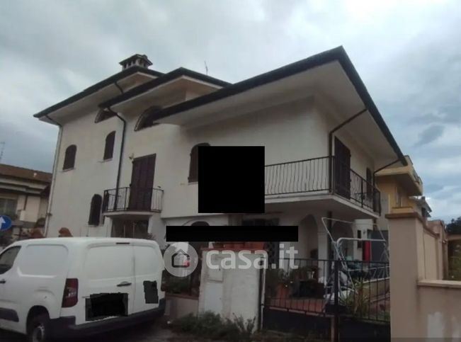 Casa indipendente in residenziale in Via Eudemio e Giovanni Menesini 18/1