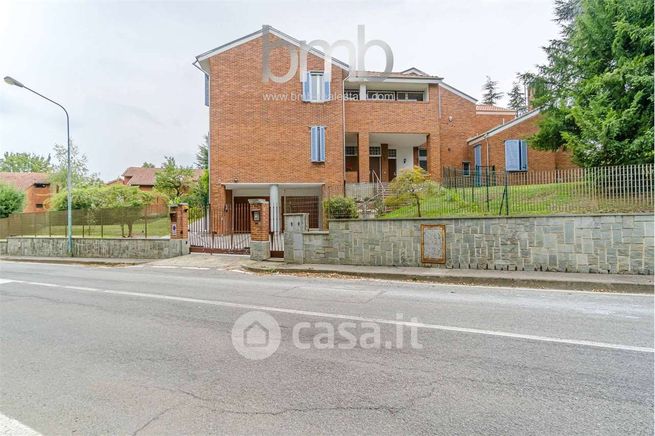 Appartamento in residenziale in Via Roaschia 137