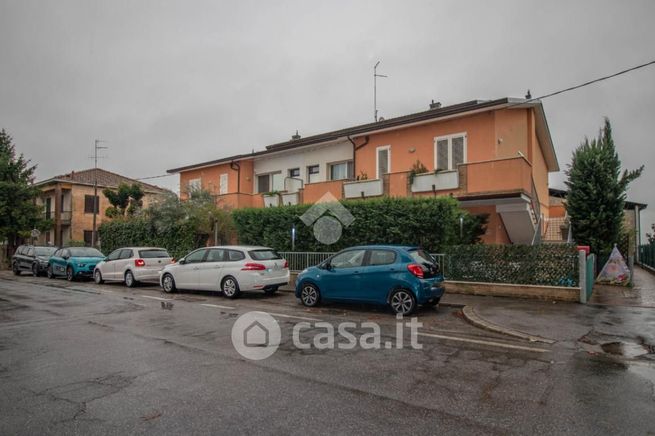 Appartamento in residenziale in Via Petrosa 110