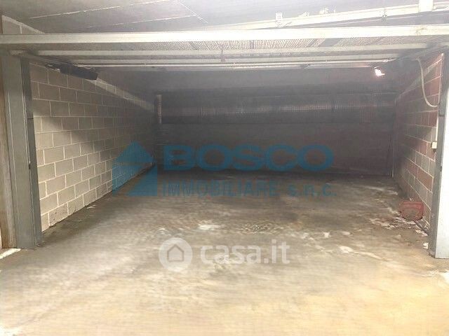 Box/posto auto in residenziale in Via Giovanni Costantini