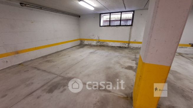 Box/posto auto in residenziale in Via Allea Comunale