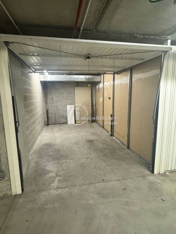 Box/posto auto in residenziale in Via Carlo Vittadini 3 /A