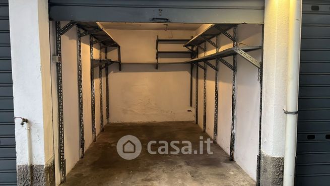 Garage/posto auto in residenziale in Corso Roma 100