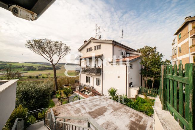 Appartamento in residenziale in Via Budrio