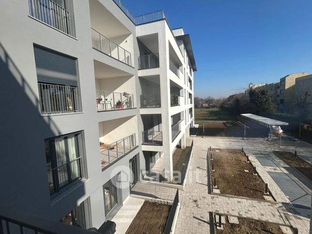 Appartamento in residenziale in teocrito 56