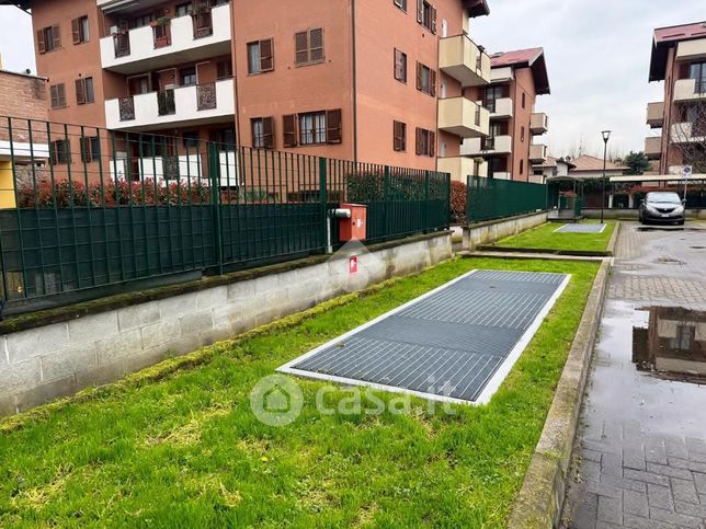 Box/posto auto in residenziale in Via Cavalieri di Vittorio Veneto 7