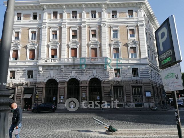 Ufficio in commerciale in Piazza Cavour