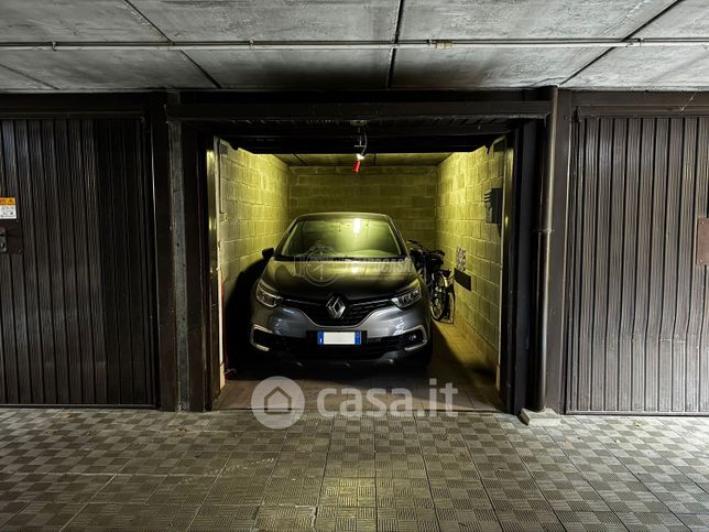 Garage/posto auto in residenziale in Via Cufra 38