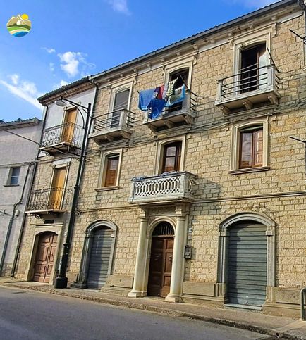 Casa indipendente in residenziale in Via Roma