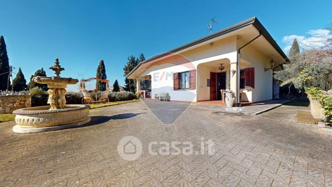 Villa in residenziale in