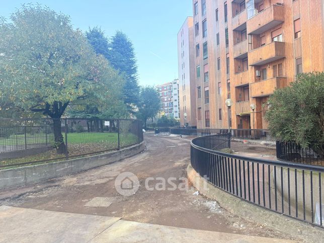 Box/posto auto in residenziale in Via Plezzo 60