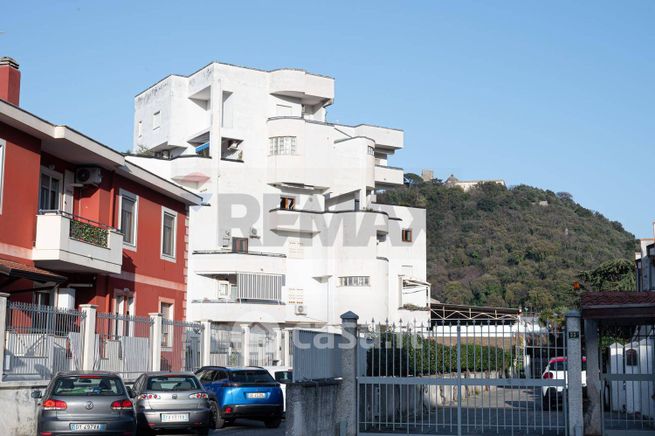 Box/posto auto in residenziale in Via San D'Alessandro