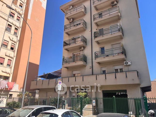 Ufficio in commerciale in Via Porrazzi 16