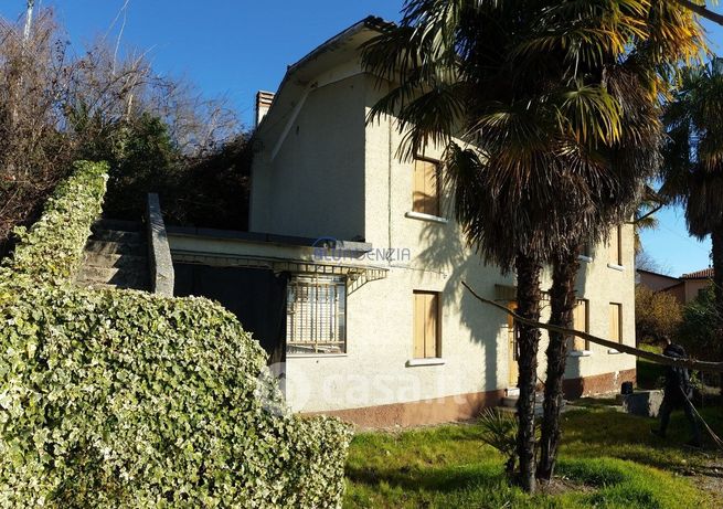 Casa indipendente in residenziale in Via Madonetta 4