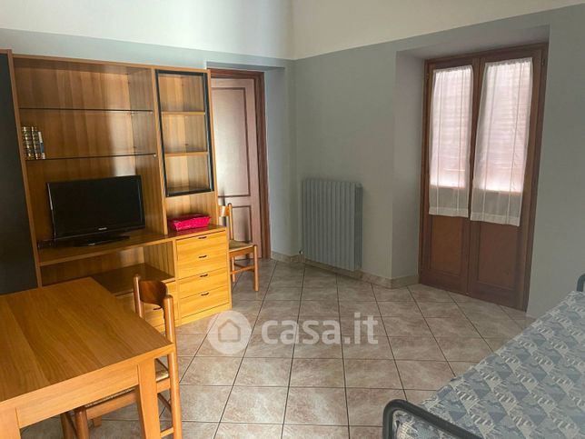 Appartamento in residenziale in Via Elvio Pertinace 9