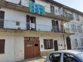 Casa indipendente in residenziale in Via XXV Aprile 82