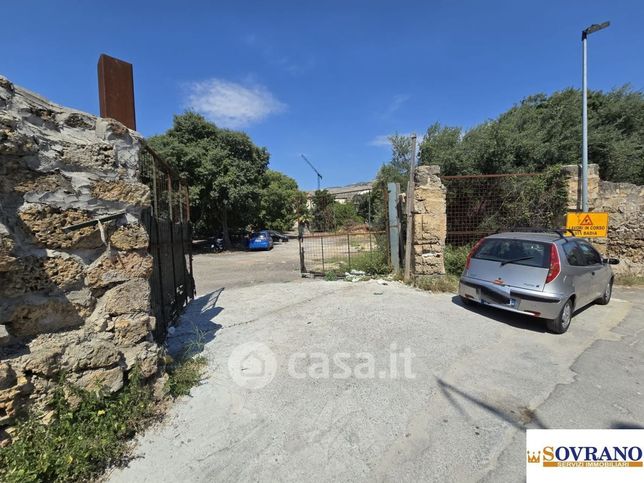 Terreno agricolo in commerciale in 