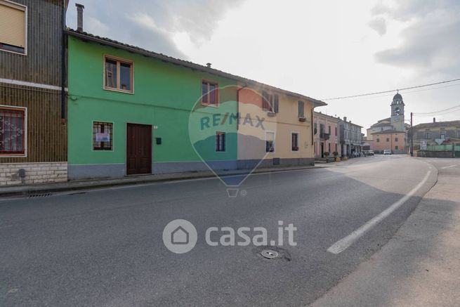 Casa indipendente in residenziale in Via Dante Alighieri 2