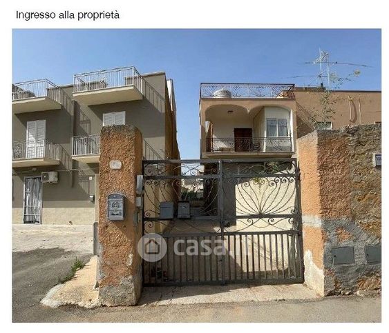 Casa indipendente in residenziale in Via Andrea Godino 77