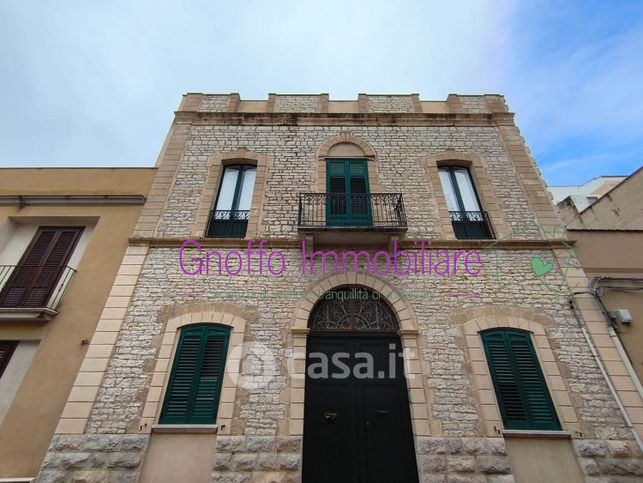 Casa indipendente in residenziale in Via Tenente Lungaro