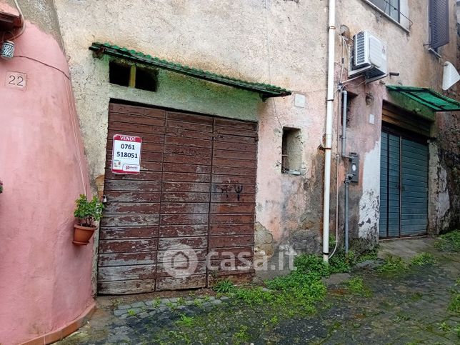 Garage/posto auto in residenziale in Via delle Rupi