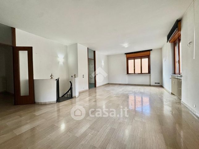Appartamento in residenziale in Via Perazzi 30