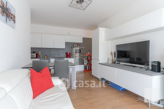 Appartamento in residenziale in Via Varesina 60