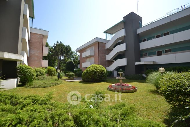 Appartamento in residenziale in Viale delle Agavi 28