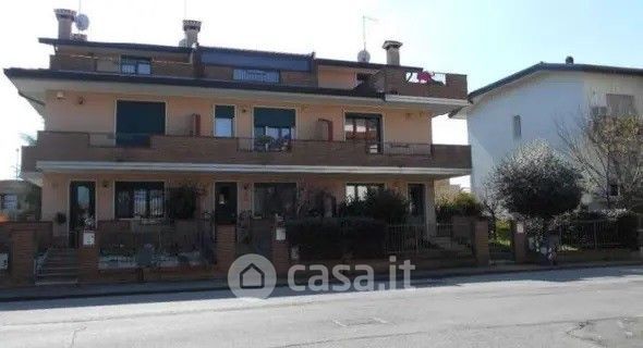 Appartamento in residenziale in Via Bracciano 27 B