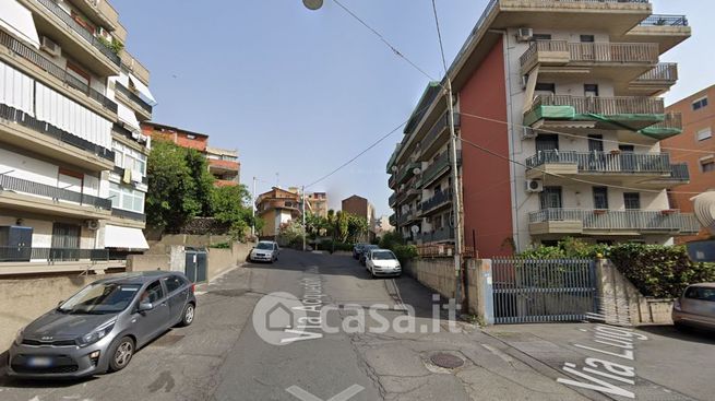 Garage/posto auto in residenziale in Via Luigi Mercantini 1