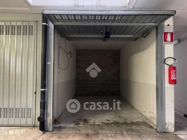 Garage/posto auto in residenziale in Via Vittorio Veneto