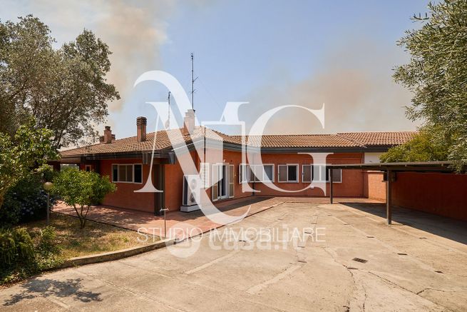 Villa in residenziale in Via Colle Aurelia 1100