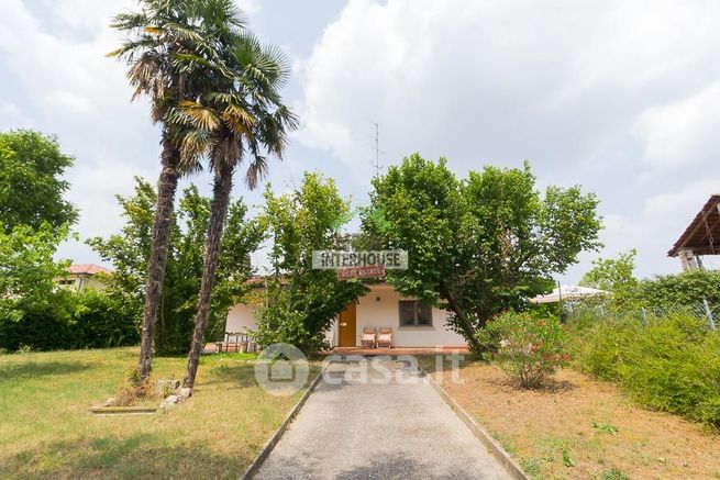 Villa in residenziale in Via E. Fieramosca 24