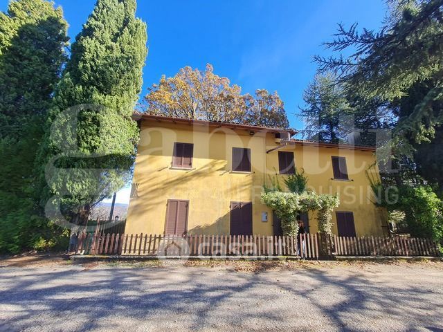 Casa indipendente in residenziale in Località Valdichiascio 24