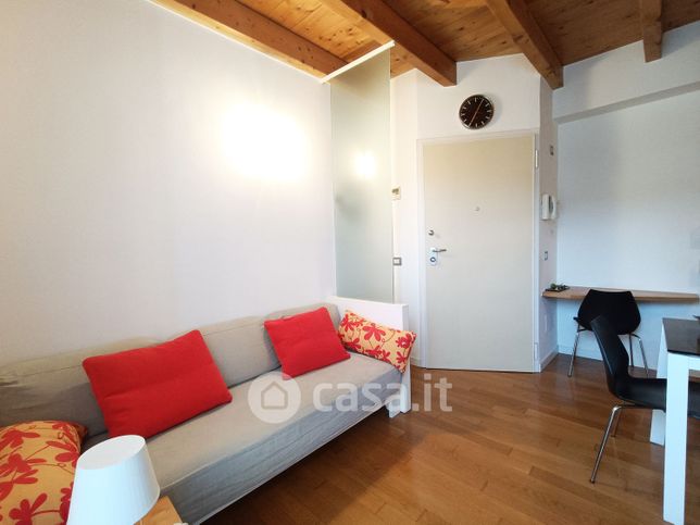 Appartamento in residenziale in Via Cicco Simonetta 19