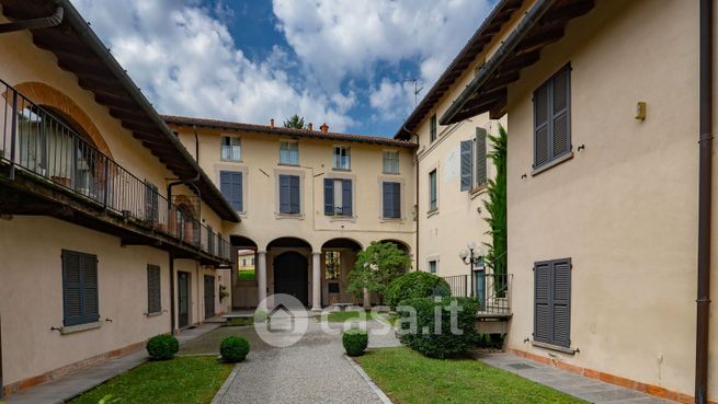 Attico/mansarda in residenziale in Piazza Giuseppe Verdi