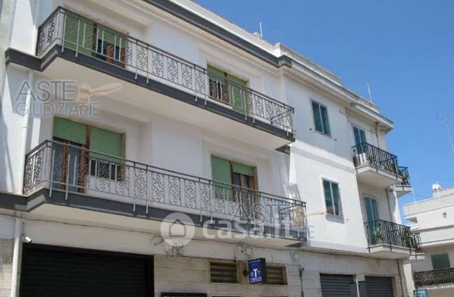 Appartamento in residenziale in Via A. Manzoni 51