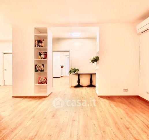 Appartamento in residenziale in Via Cenisio 34