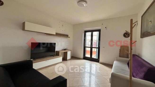 Appartamento in residenziale in Via Marano 15