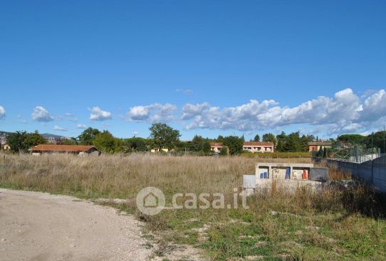 Terreno edificabile in residenziale in Strada Settevalli