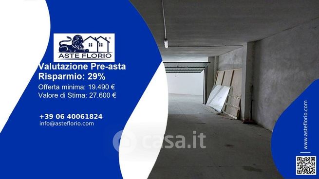 Box/posto auto in residenziale in Via G. Ungaretti 4